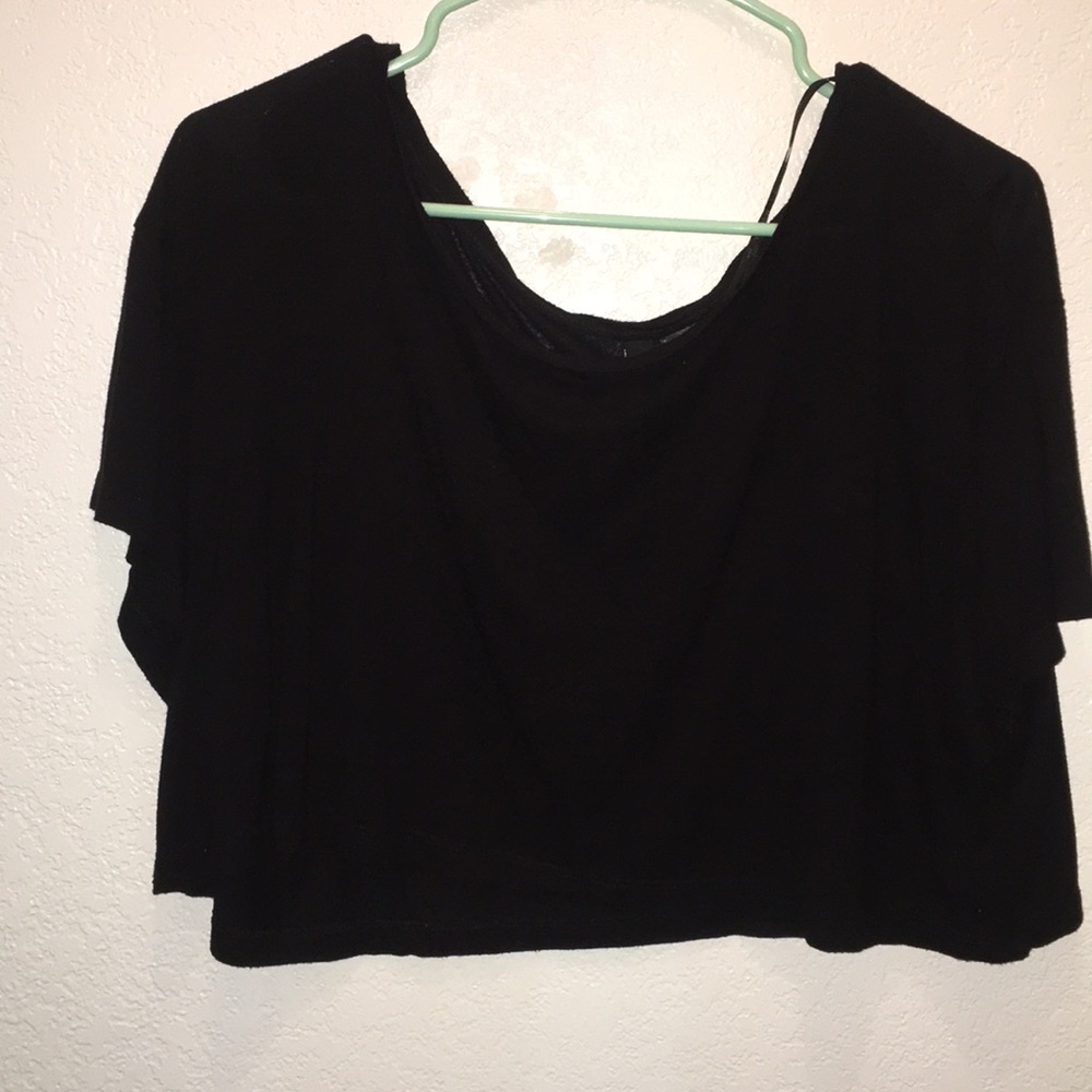 Black crop top (can go off the shoulder)